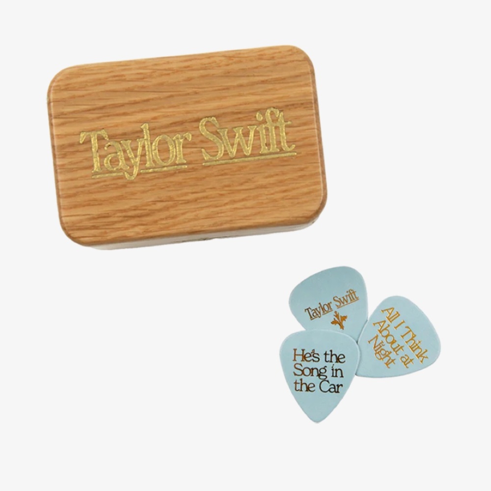 Taylor Swift Green and White Guitar Pick Set